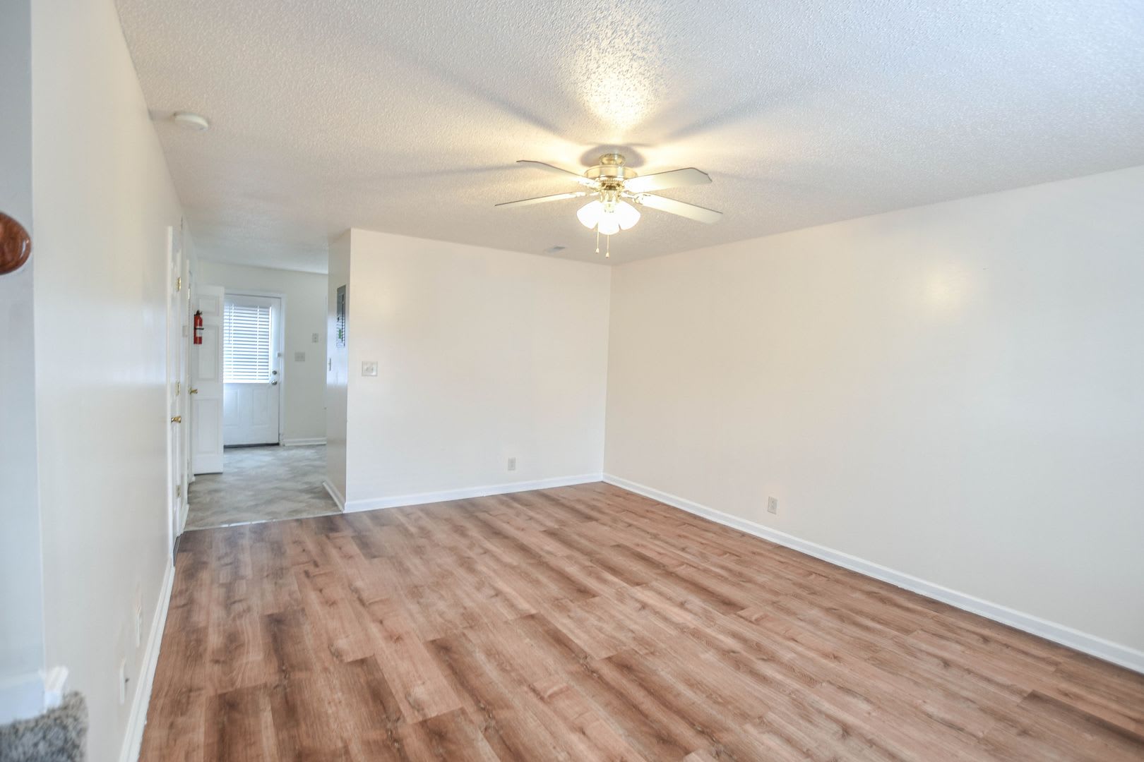 Pet Friendly Two Bedroom! – photo 4