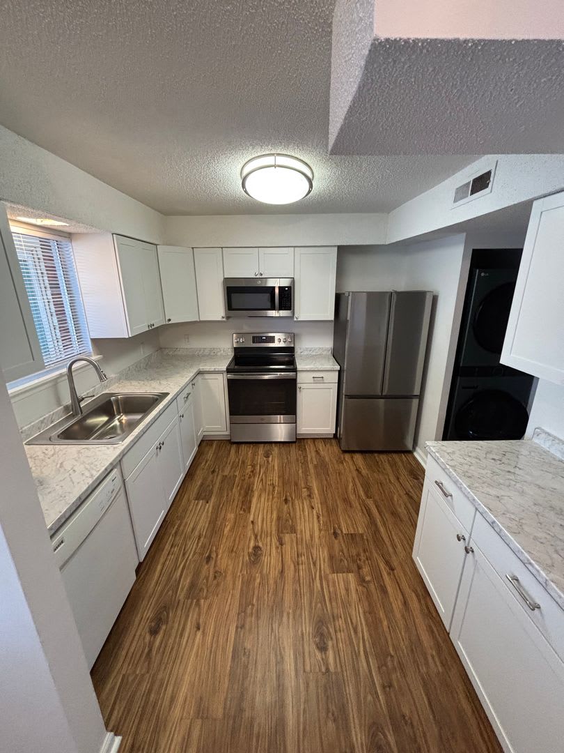 2378 Champion Ct ~ 2 Bedroom / 2.5 Bathroom ~ Convenient to NCSU Campus locations – photo 5