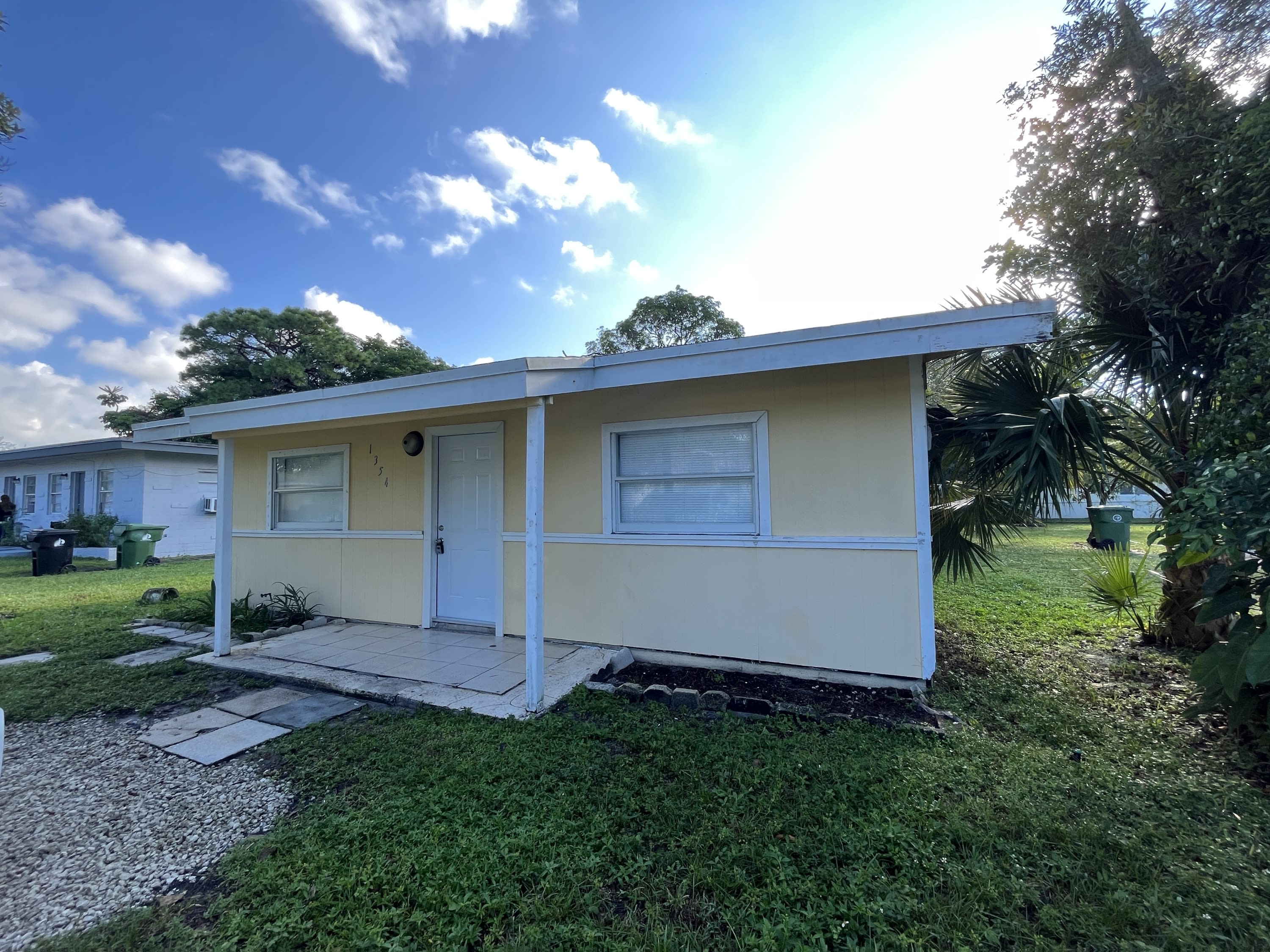 1354 SW 26th Ave – photo 3