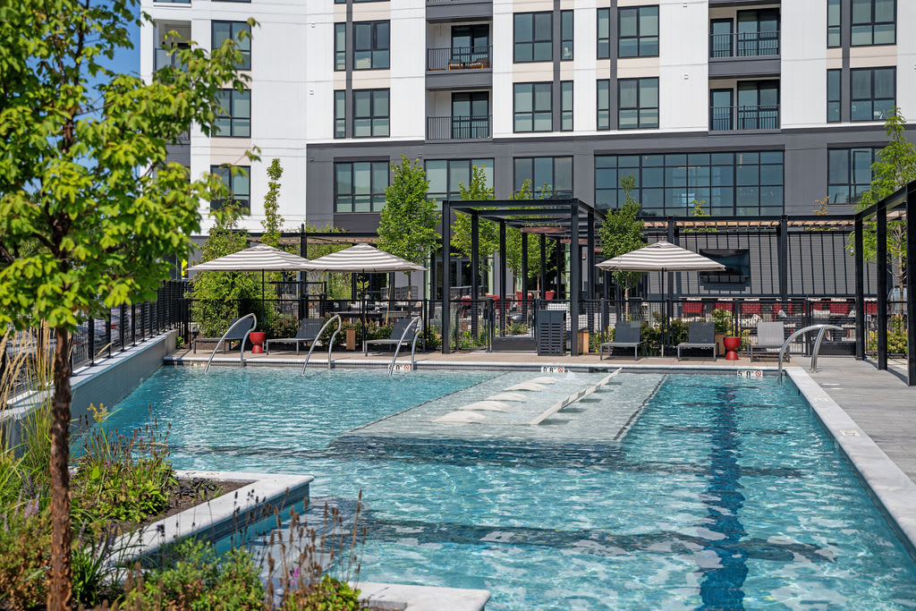 Madison West Elm – photo 2