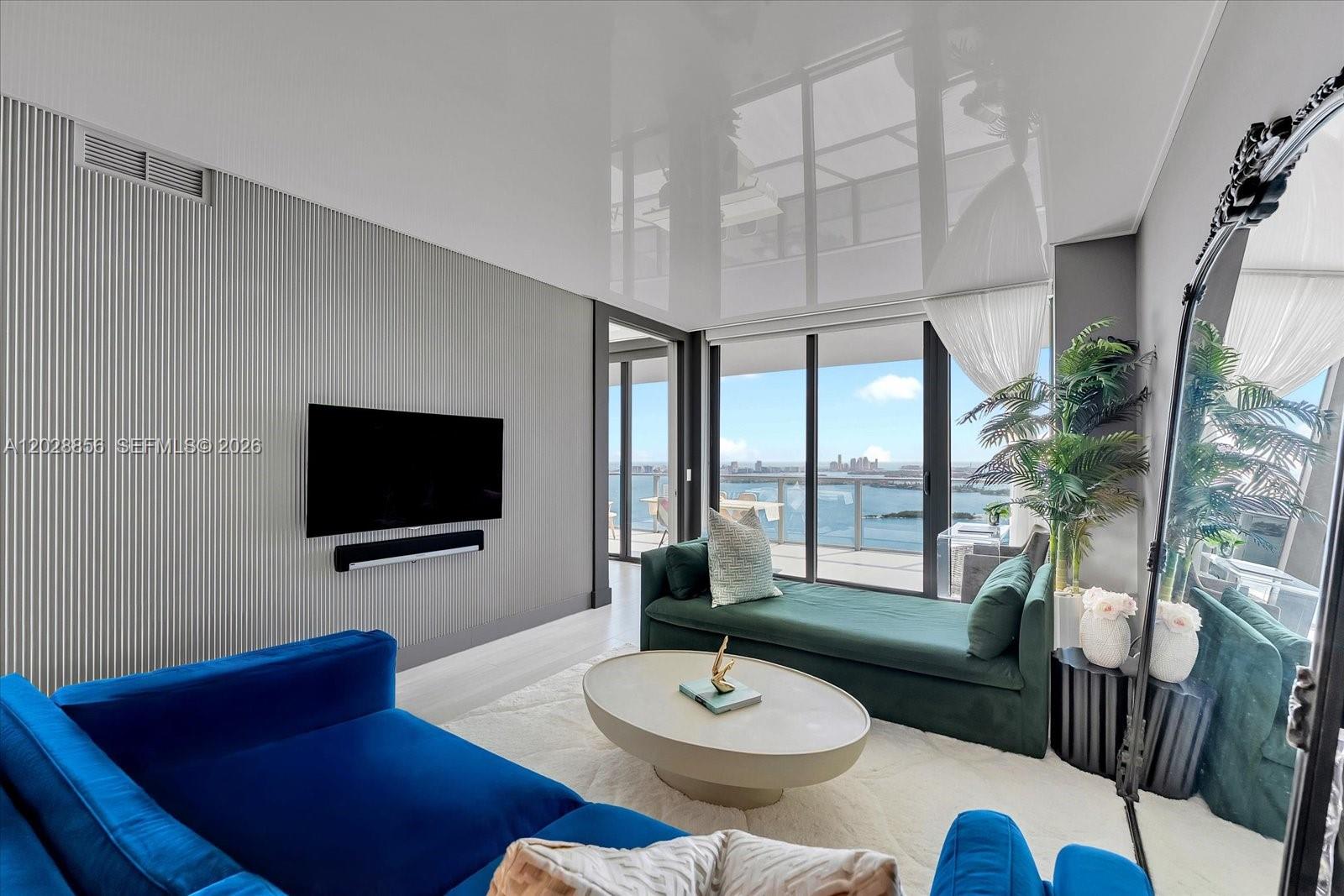 560 Northeast 32nd Street – photo 5