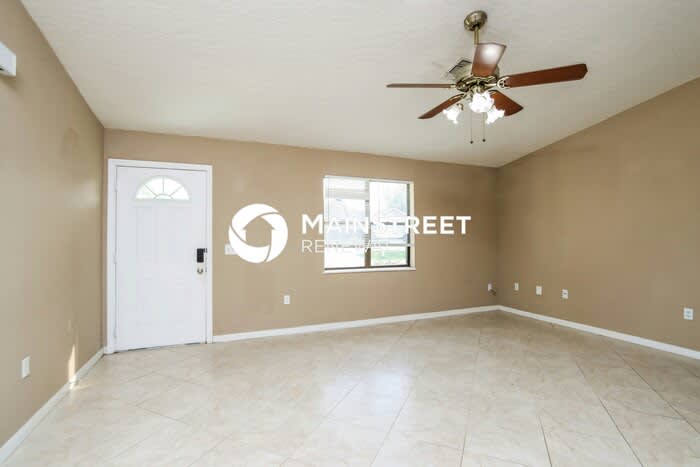 281 Cocoa Street Southeast – photo 3