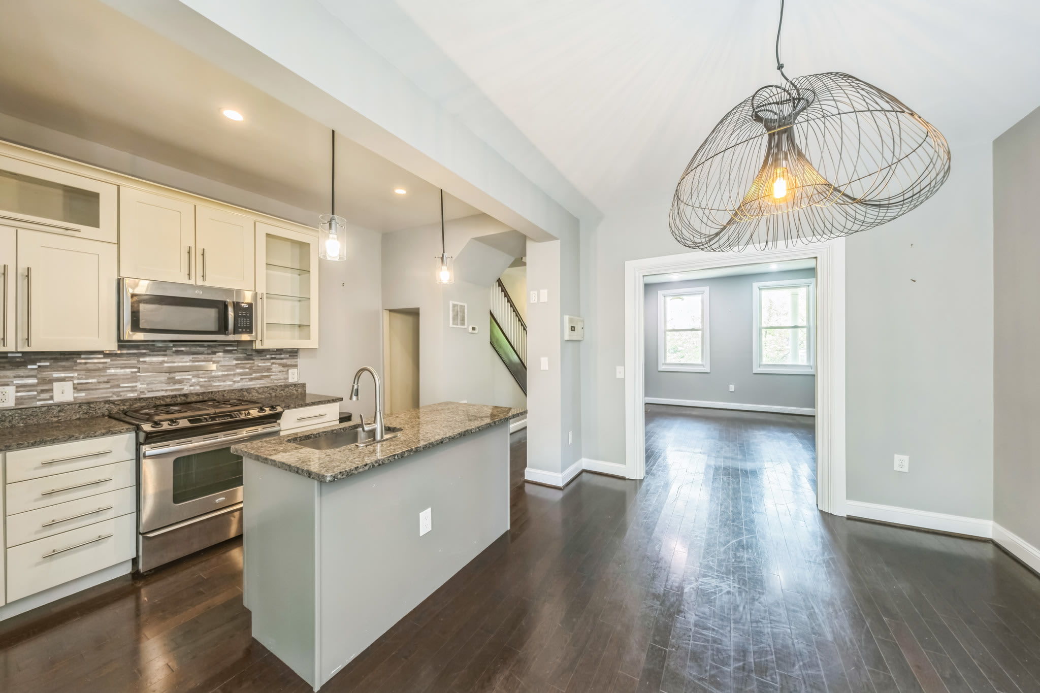 723 K Street Northeast – photo 1