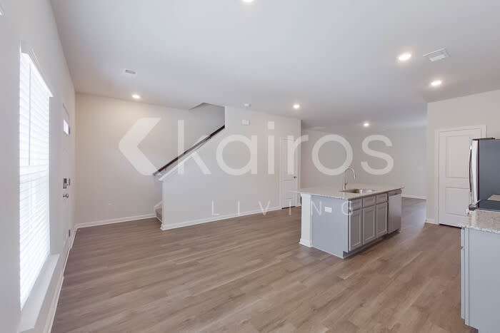 2553 Banyan Circle – photo 4