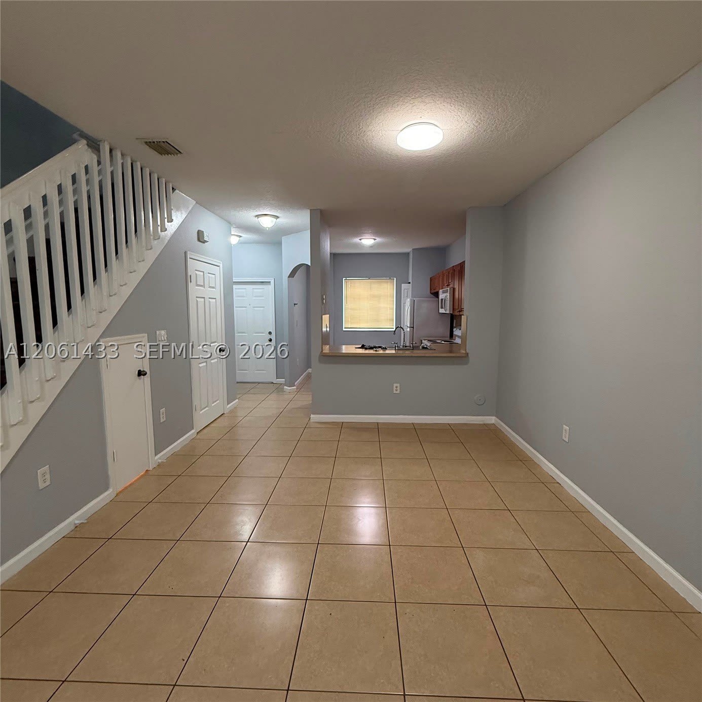 8811 S ISLES CR – photo 3