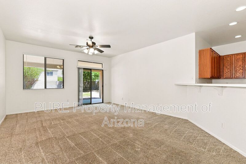 1136 E Nickleback St – photo 2