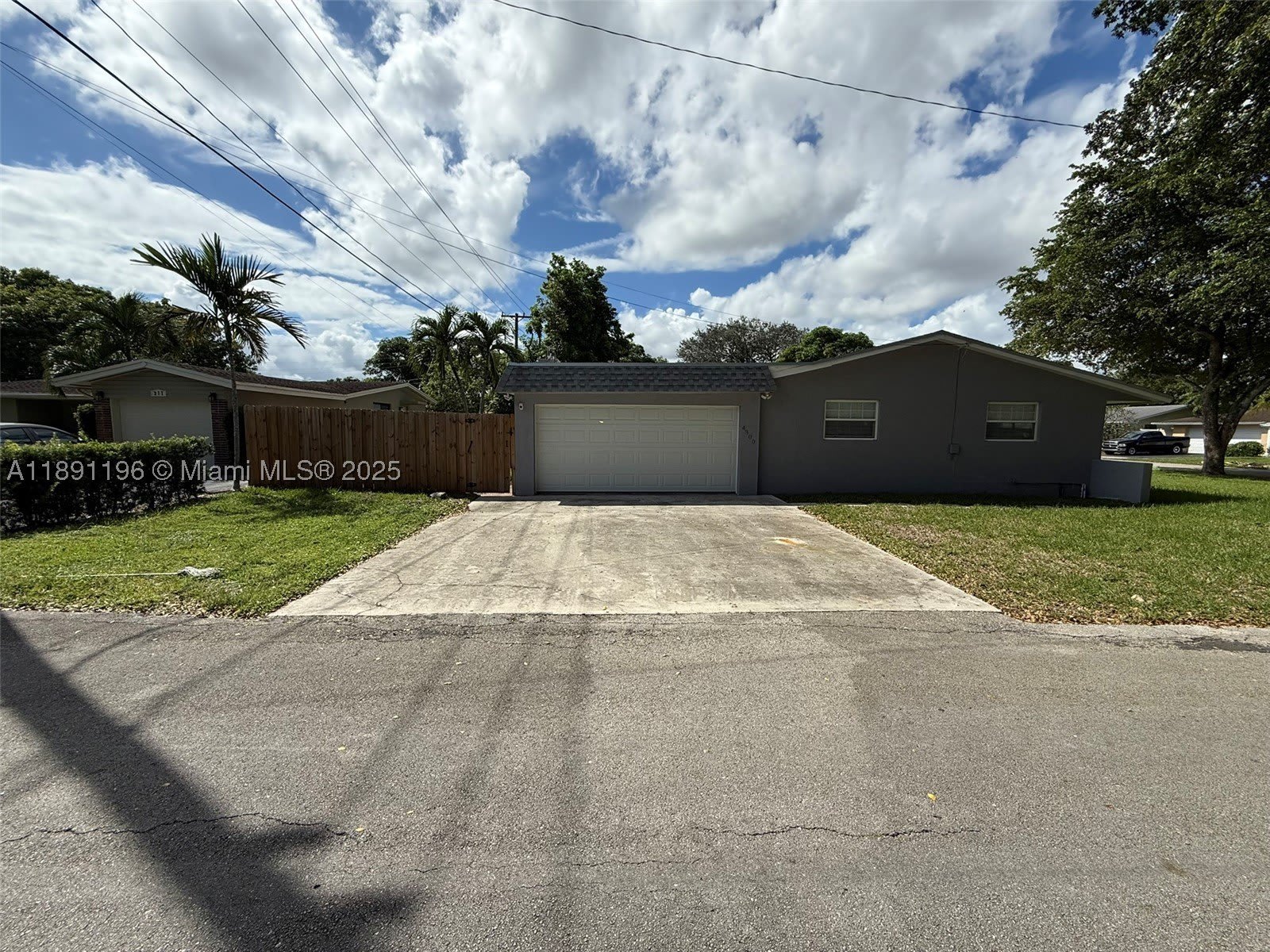 4300 NW 3rd Ct – photo 2