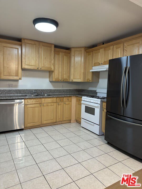 957 S St Andrews Pl – photo 3