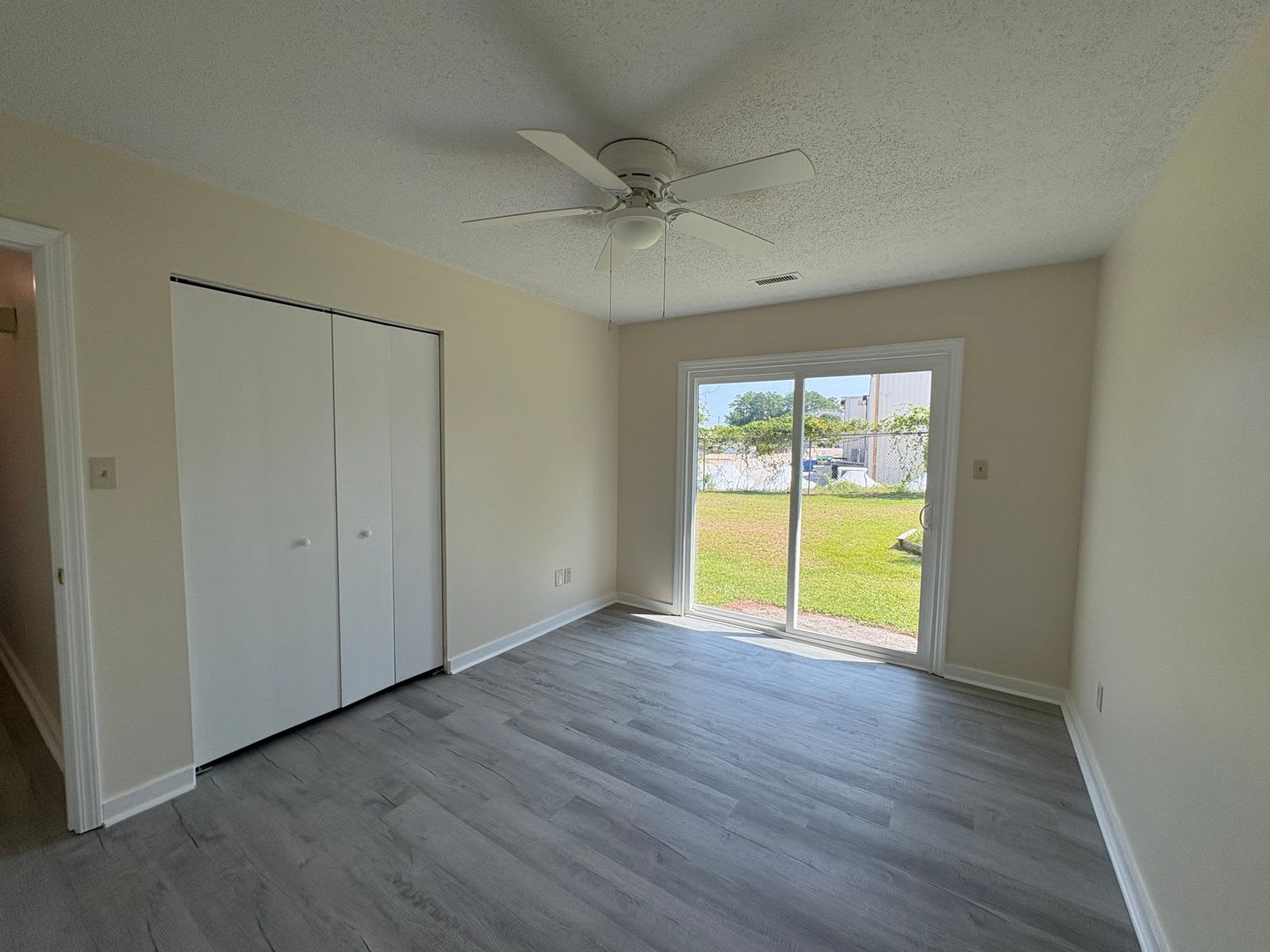Charming 3-Bedroom, 2-Bath Home – Don’t Miss Out! – photo 5