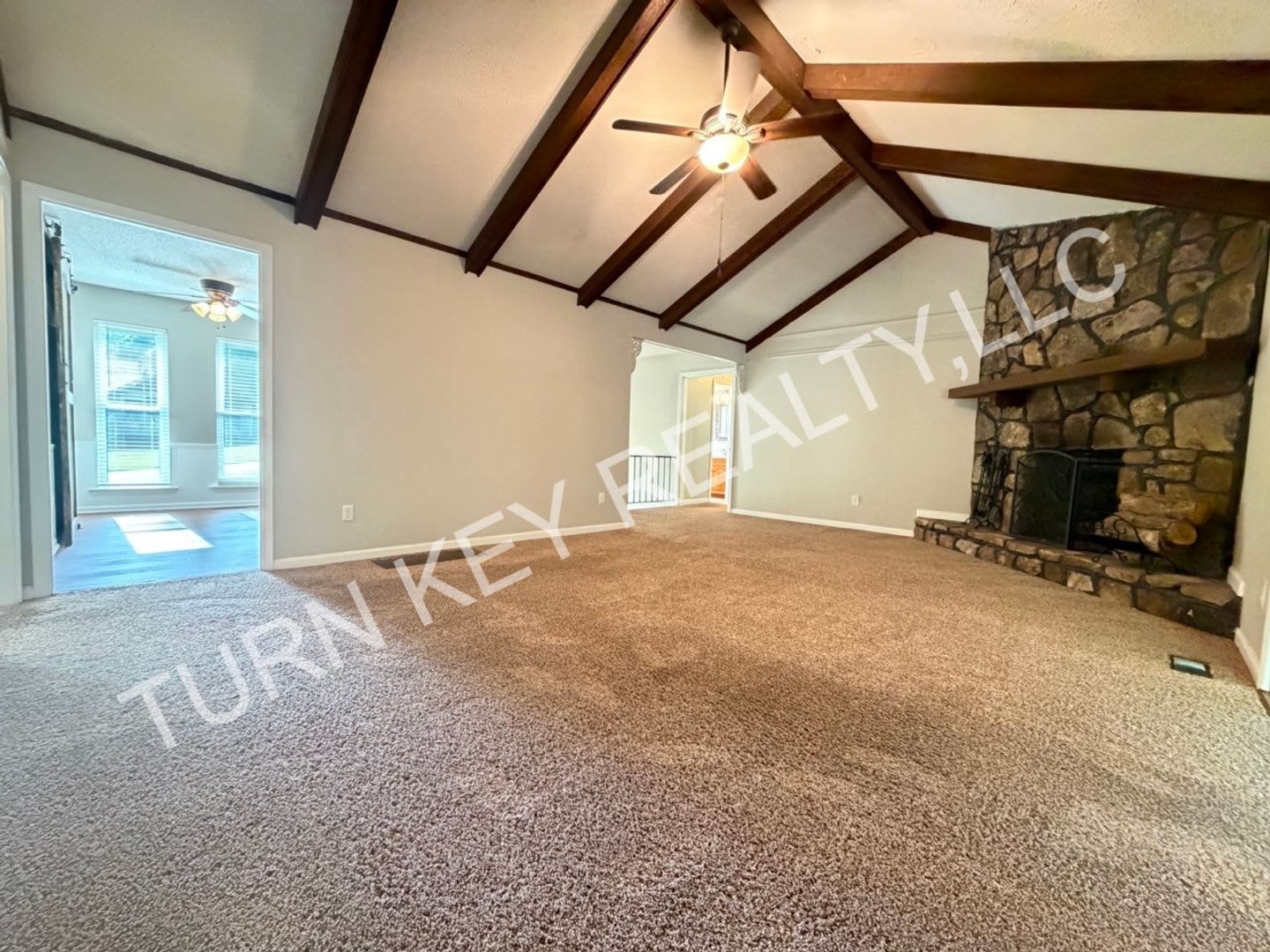 Home for Rent in Grayson Valley – photo 3