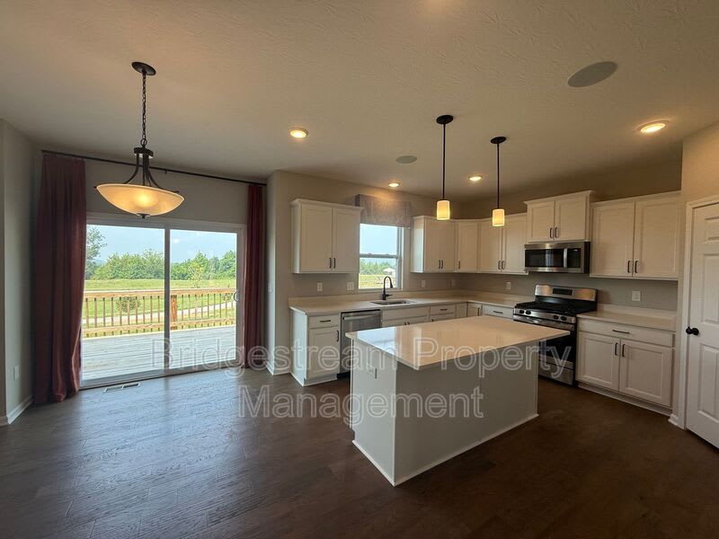 3032 Wellington Ln – photo 2