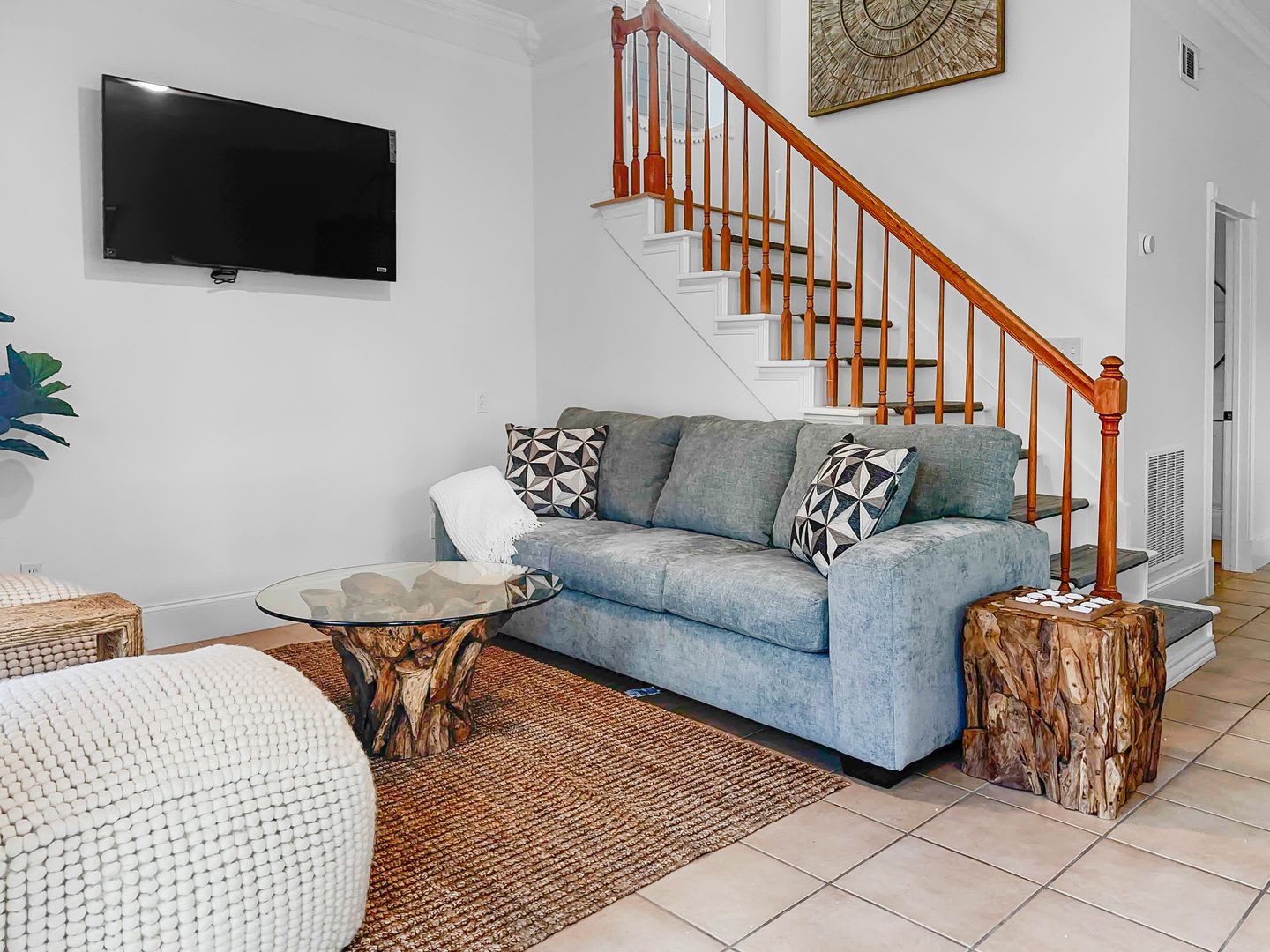 Perfect For Large Families Or Multiple Friends 5 Bedroom House Located Close To Tram Pickup And Walking Distance To Rosemary And Alys – photo 5