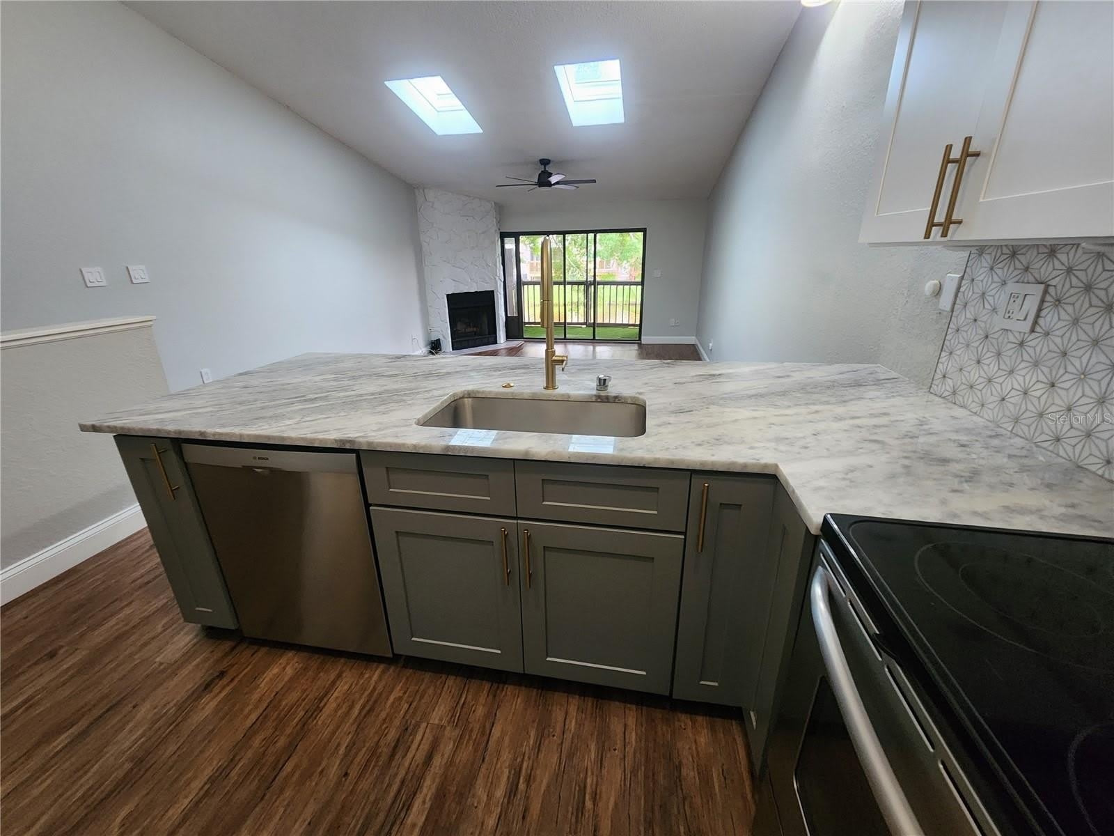 6236 93RD Terrace N – photo 4