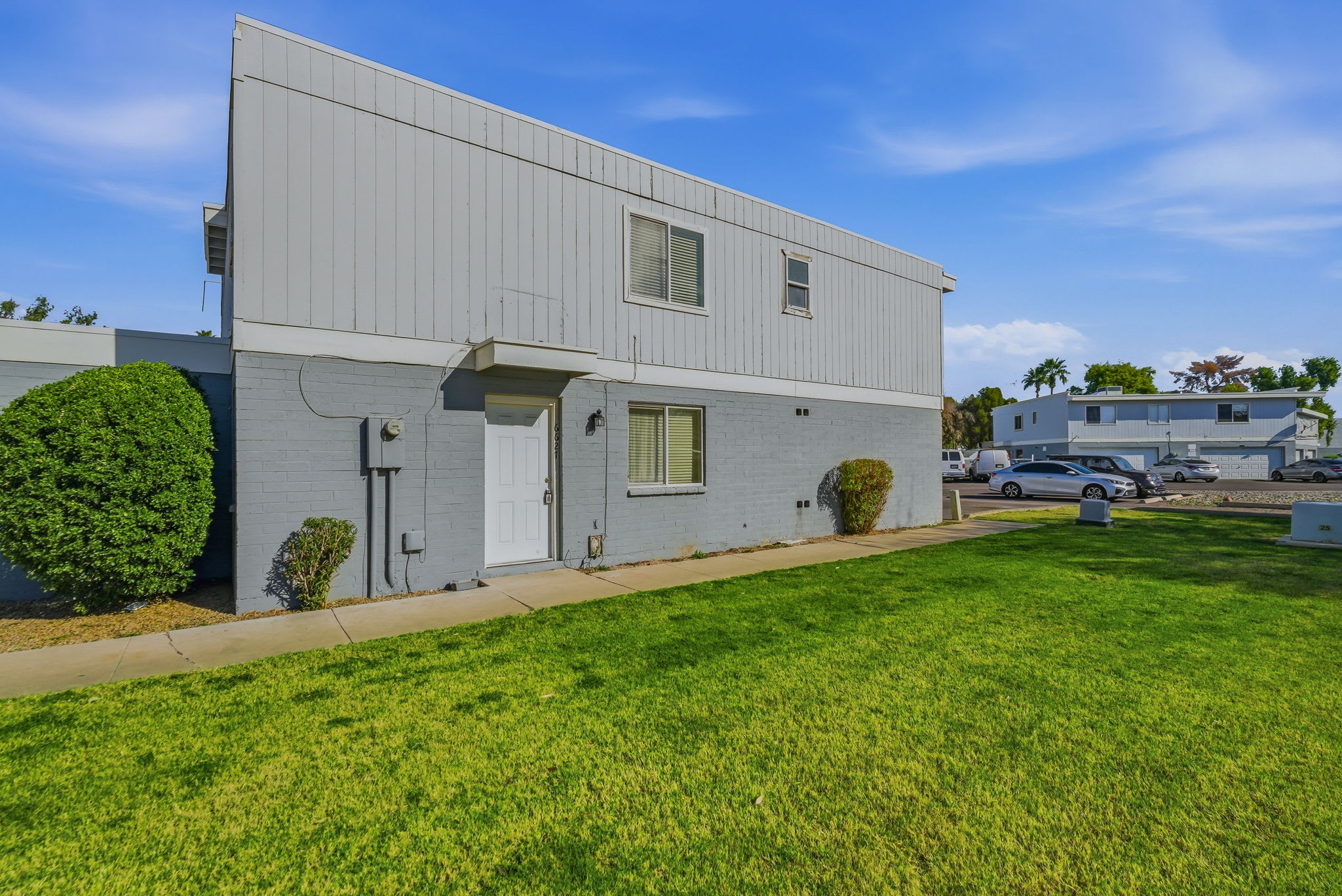 6627 N 27th Ave – photo 2