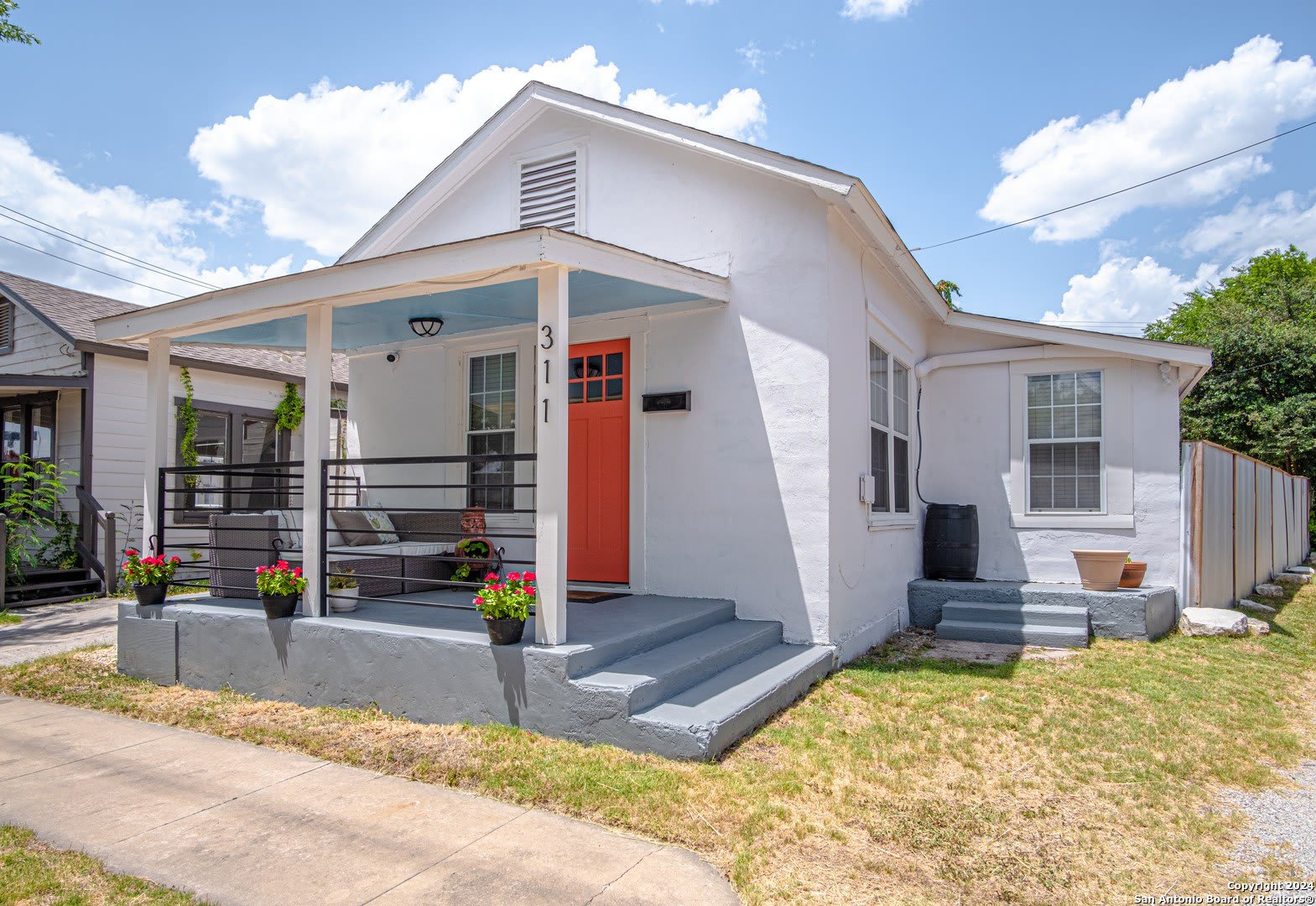 311 Alamosa Ave – photo 4