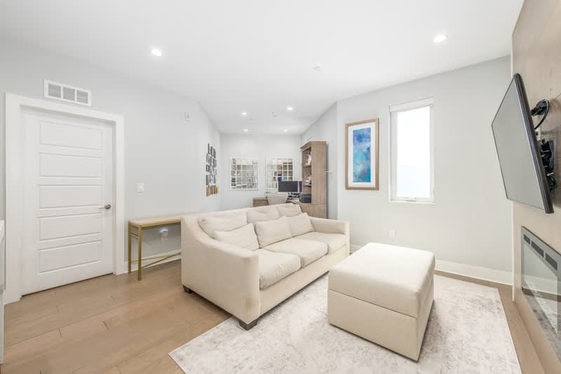 1405 Frankford Avenue – photo 4