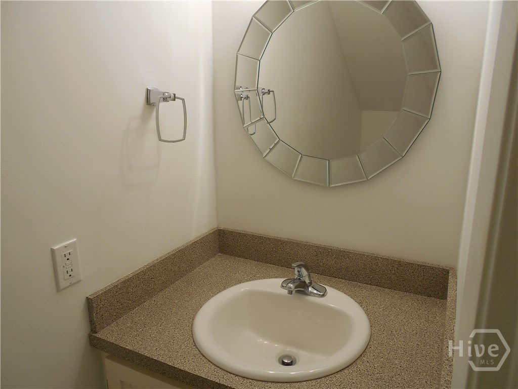 242 Price Street – photo 4