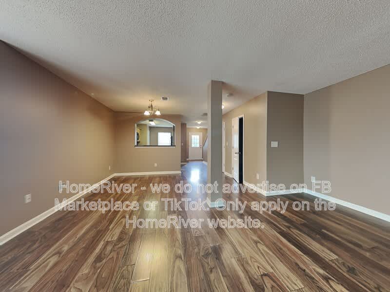 477 Inkberry Dr – photo 4