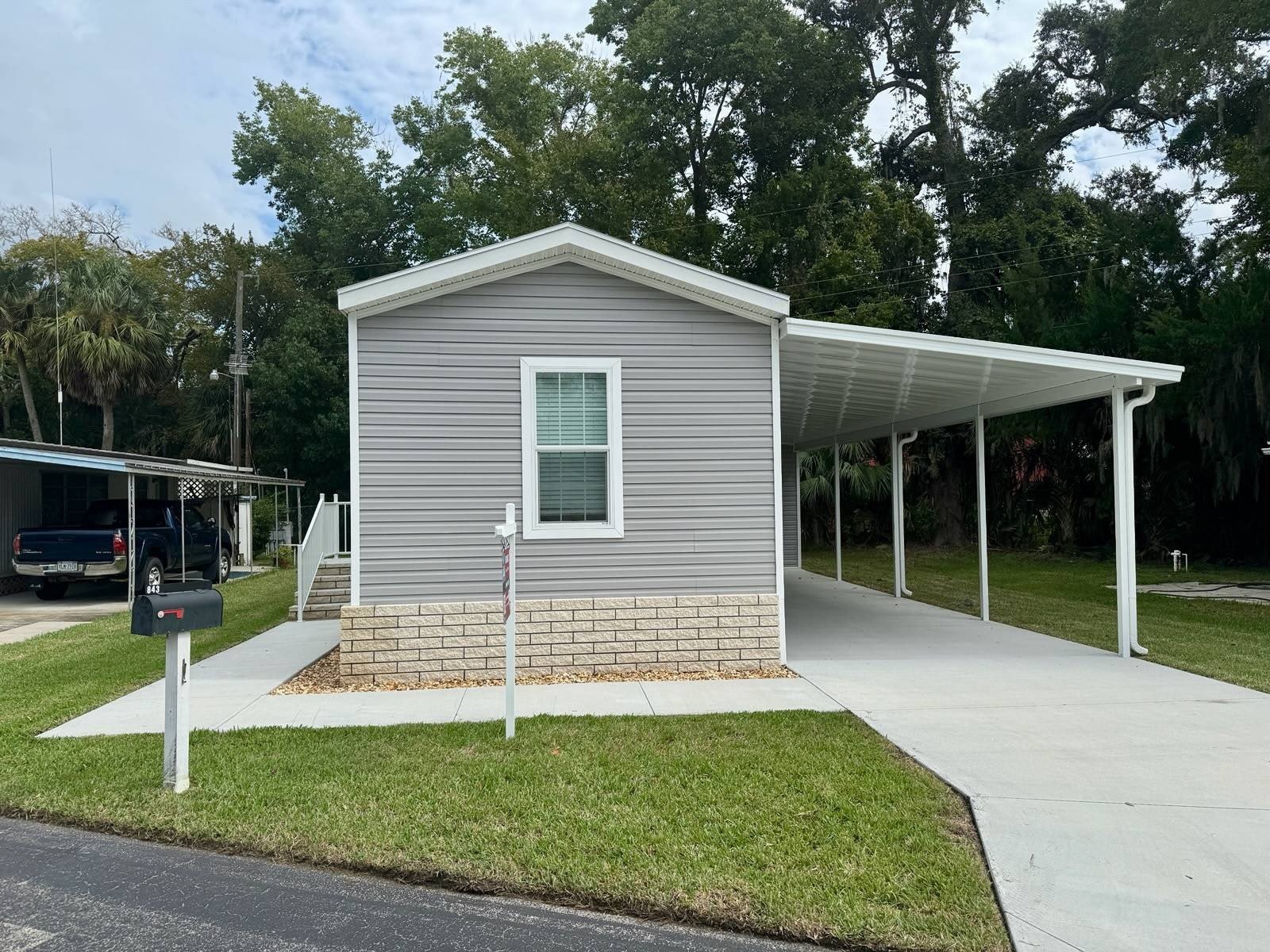 843 E Colonial Circle – photo 1