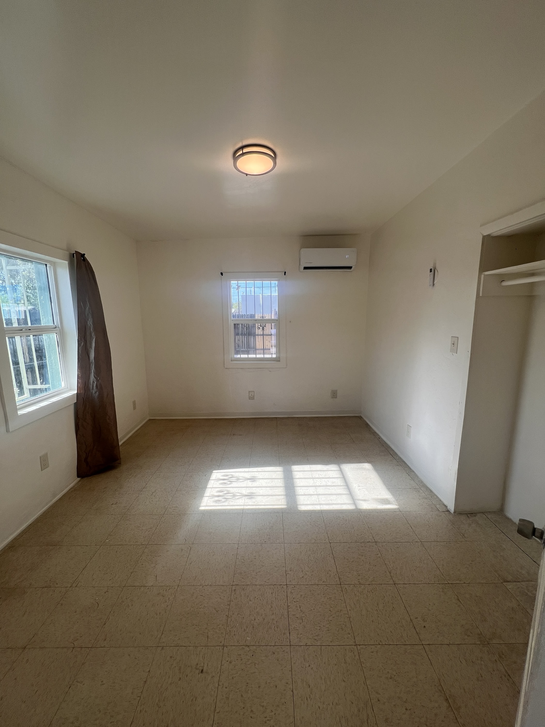 132 W Lincoln Street – photo 2