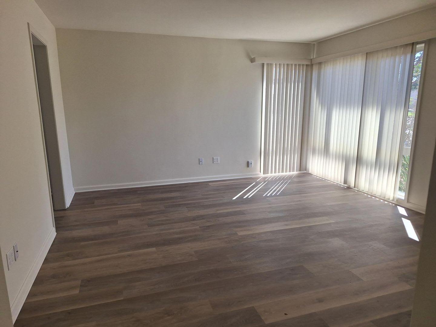 4866 Clairemont Drive San Diego Ca 92117 New Micro Stove Cabinets Countertops – photo 4