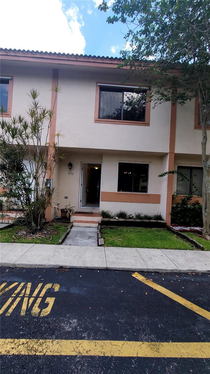 9092 Northwest 40th Street – photo 1