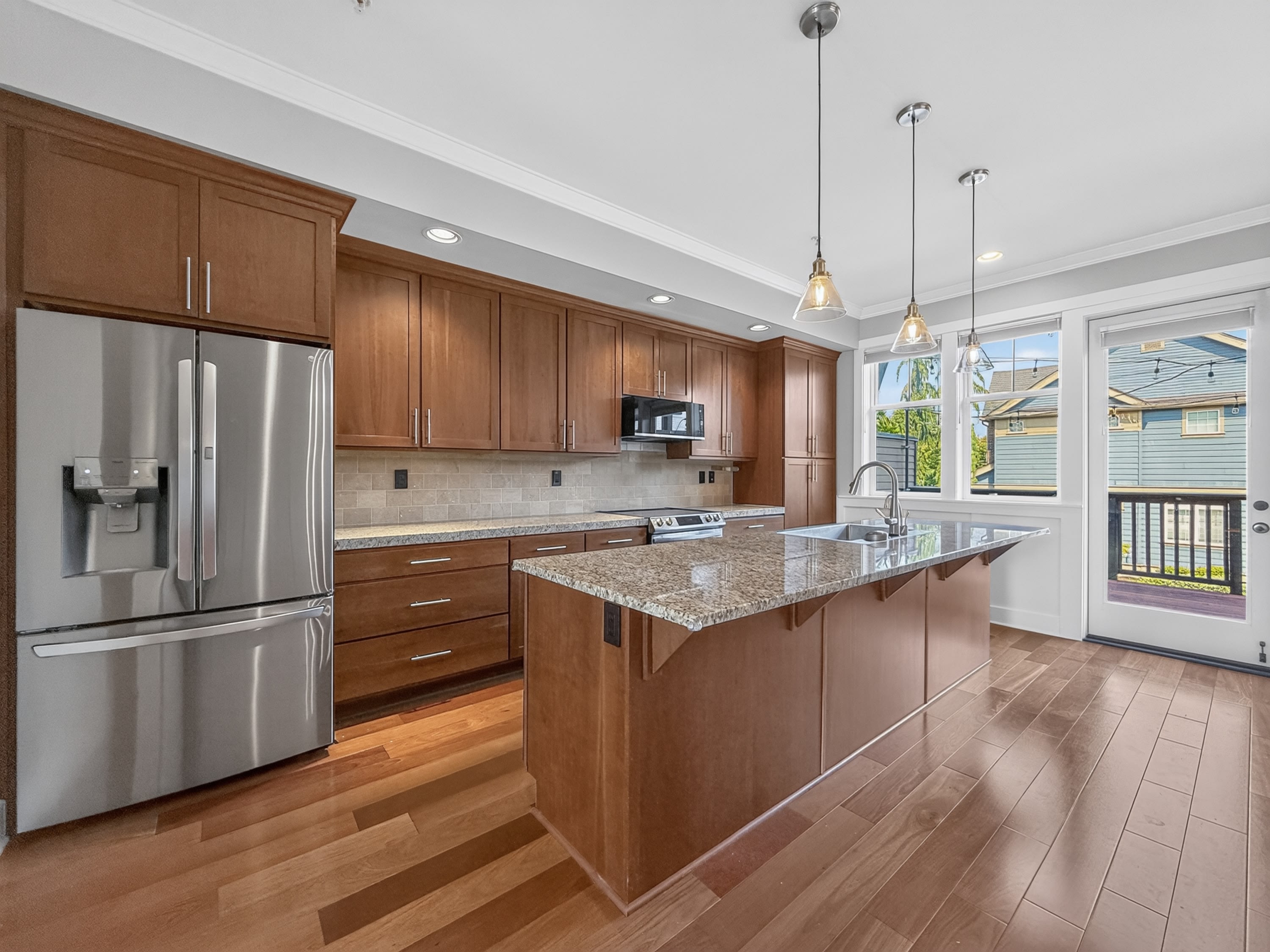 1078 NE High St – photo 5