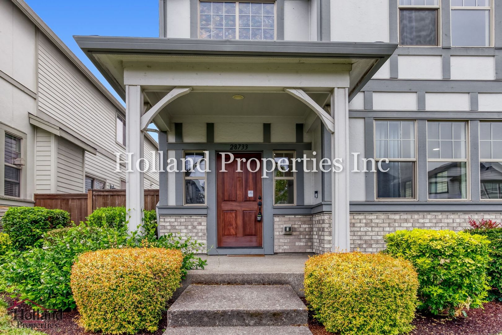 Inviting 4BR Wilsonville Home with Private Yard & Community Pool – photo 3