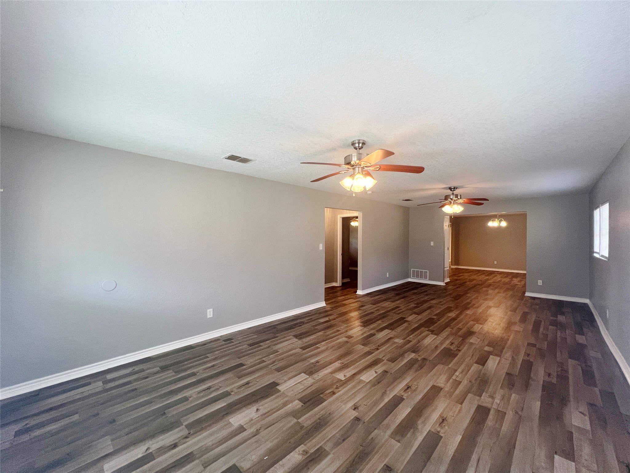 450 Everett Street – photo 4