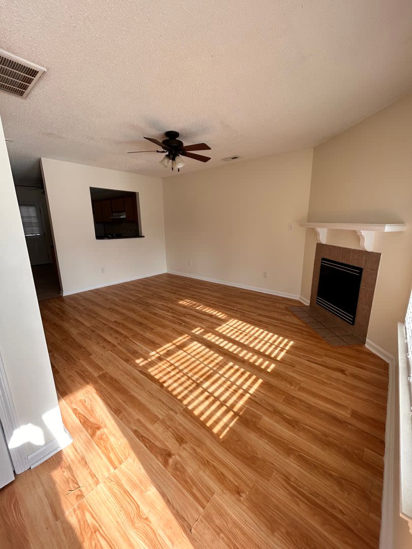 Townhome!! – photo 2