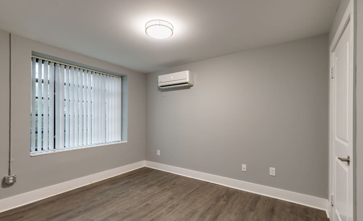 885 Covington Drive – photo 3