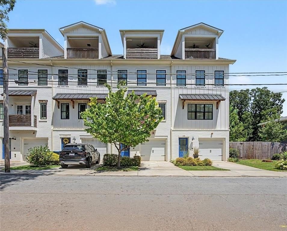 1196 Wylie Street Se – photo 1