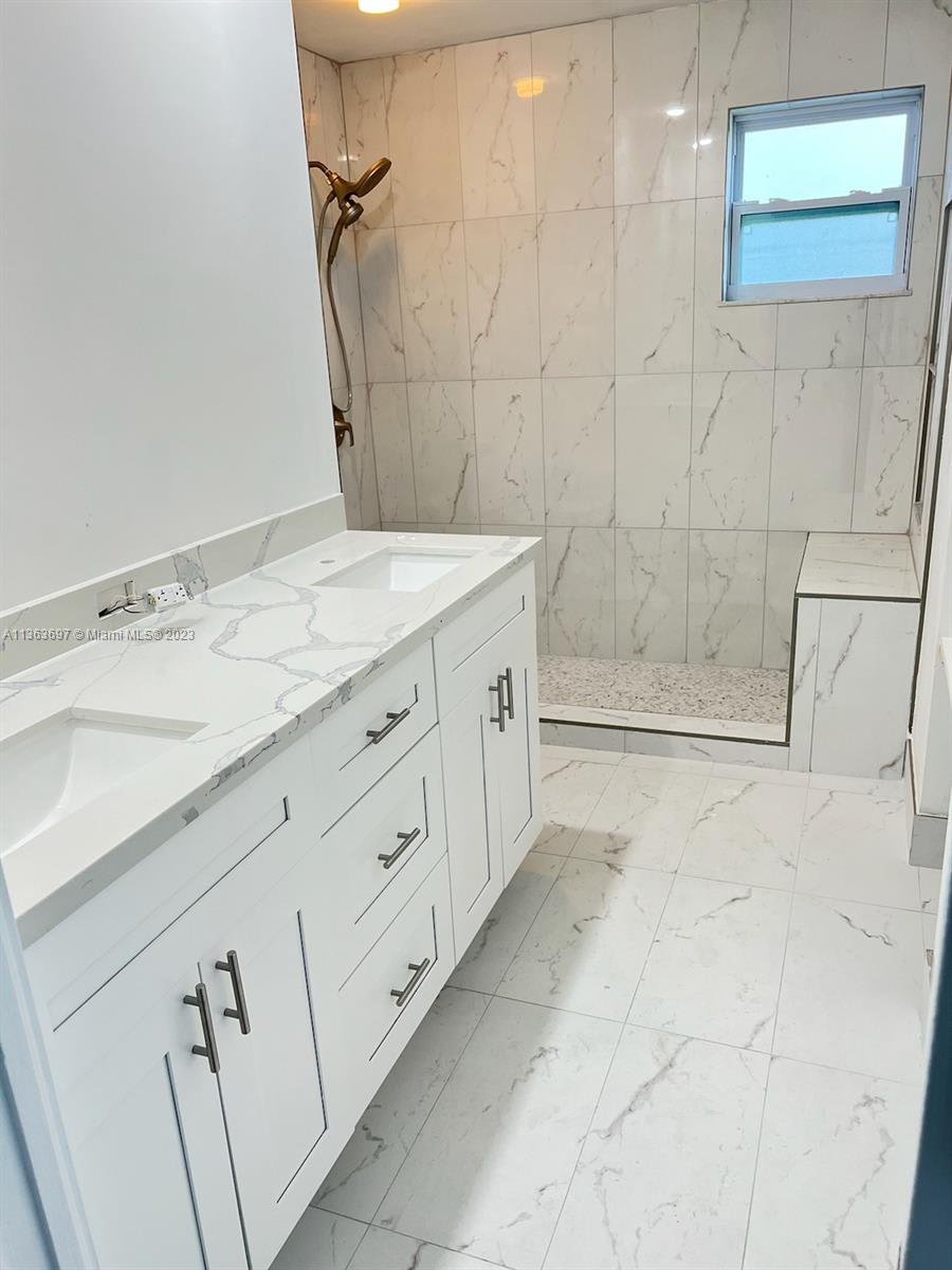 18333 Northwest 7th Street – photo 4