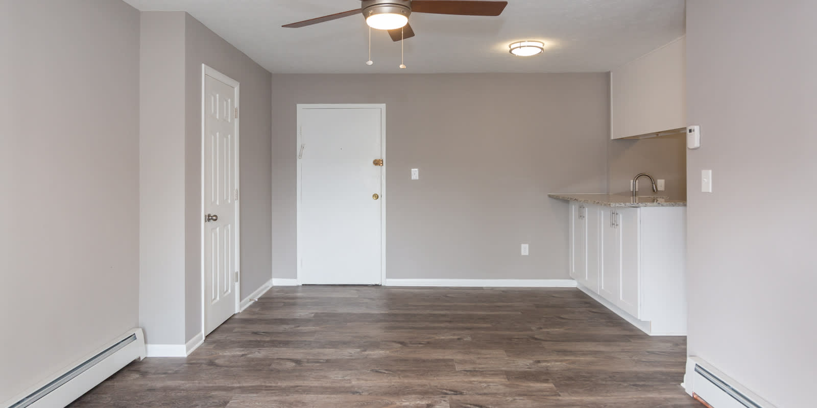 Beechmont Towers Apartments – photo 4