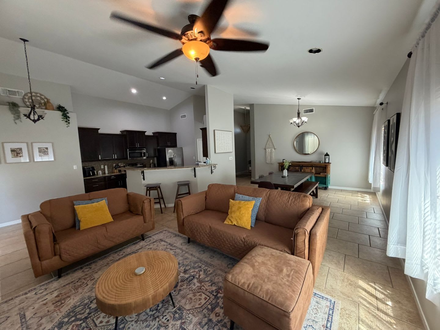 Fully Furnished All Bills Paid 3 Bedroom 2 Bath Home – photo 4