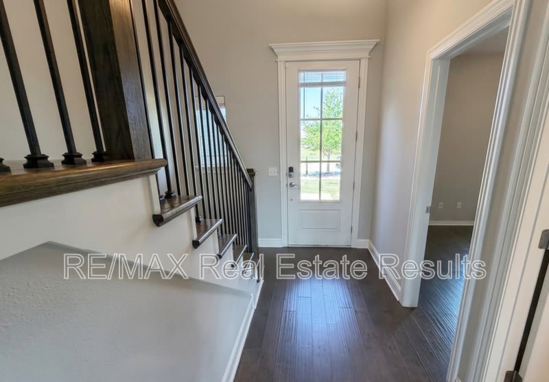 2012 W Gilligan Ave – photo 5