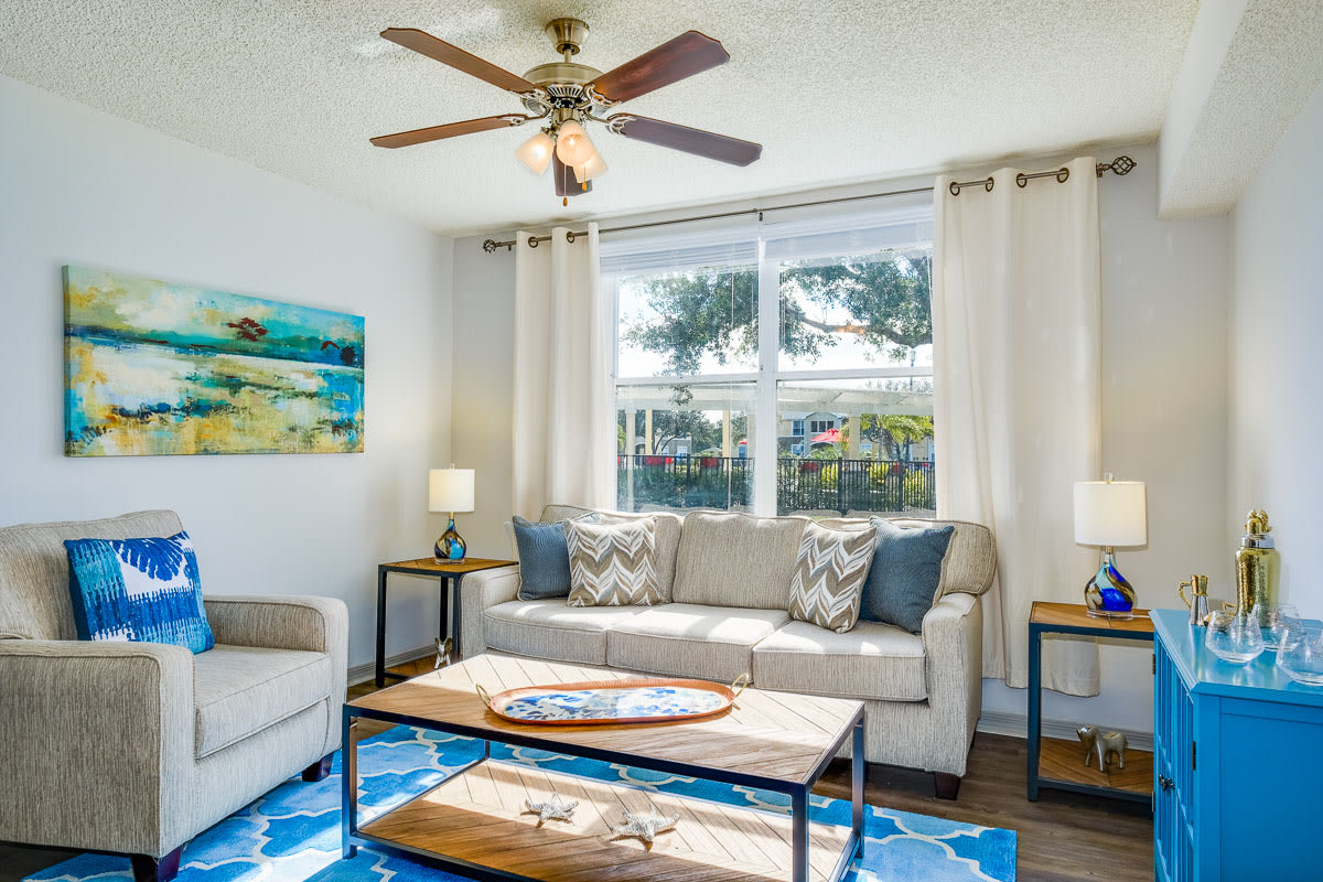 Madalyn Landing – photo 2