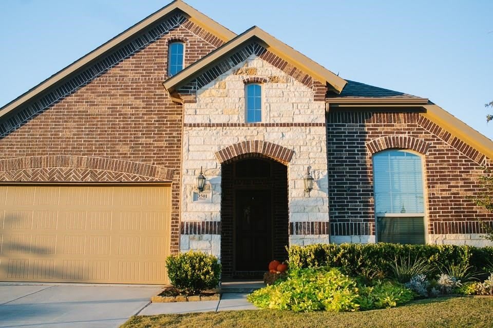 3501 Holly Road – photo 1