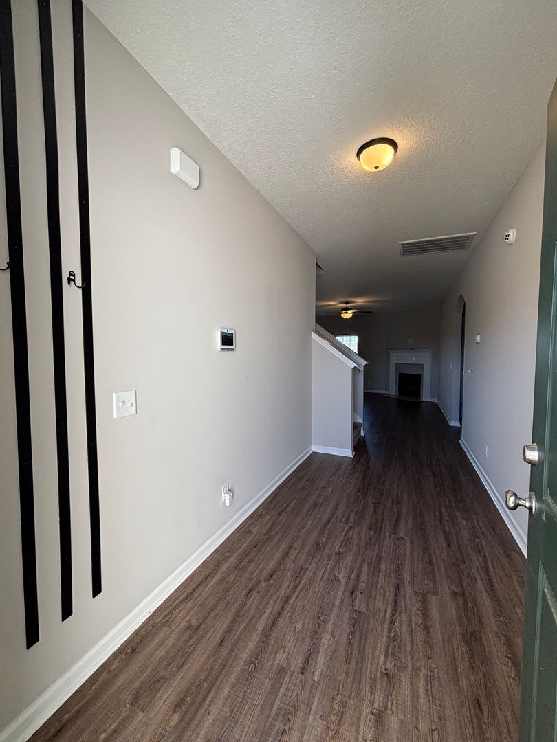 For Rent – photo 3