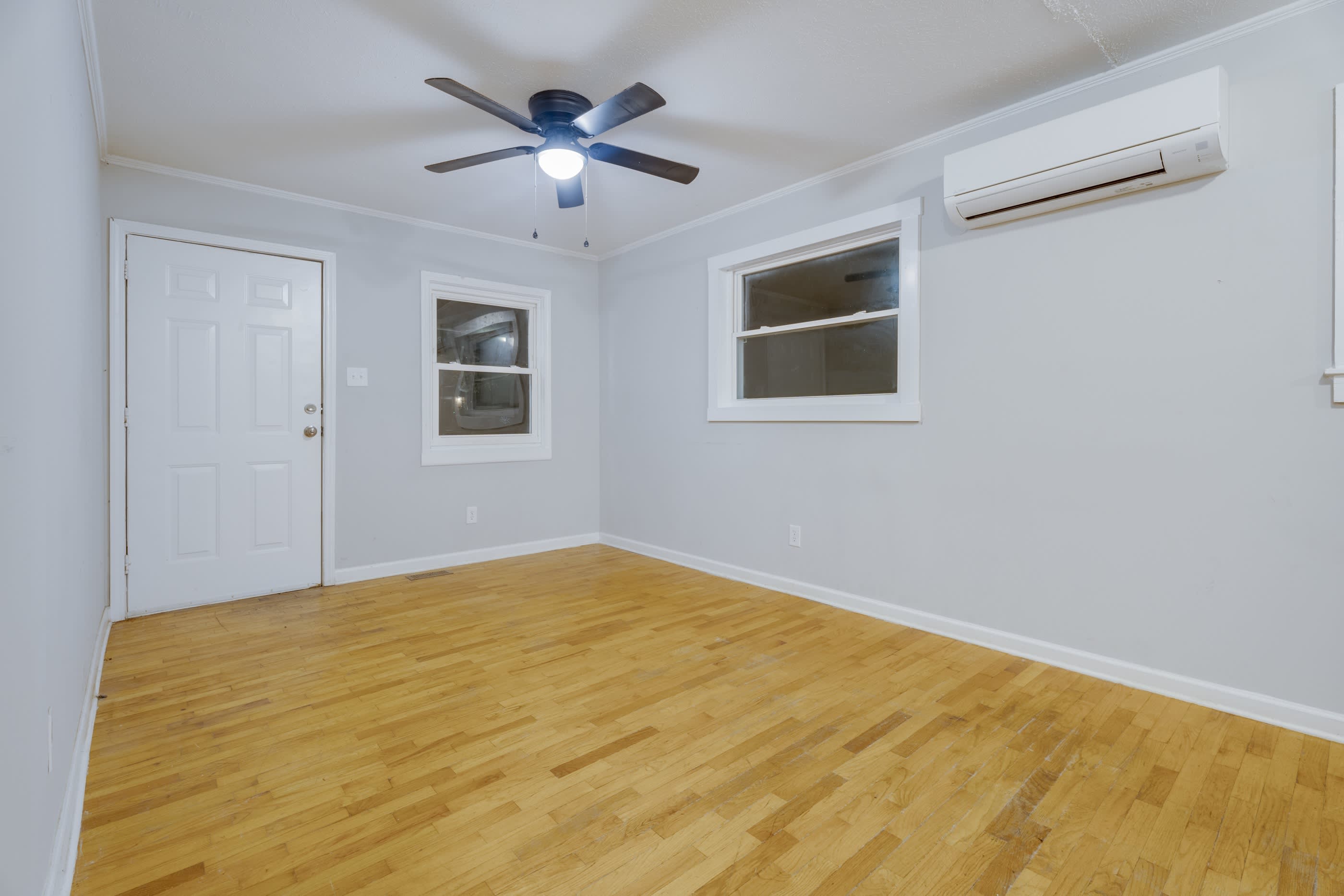 1813 Younger Avenue – photo 4