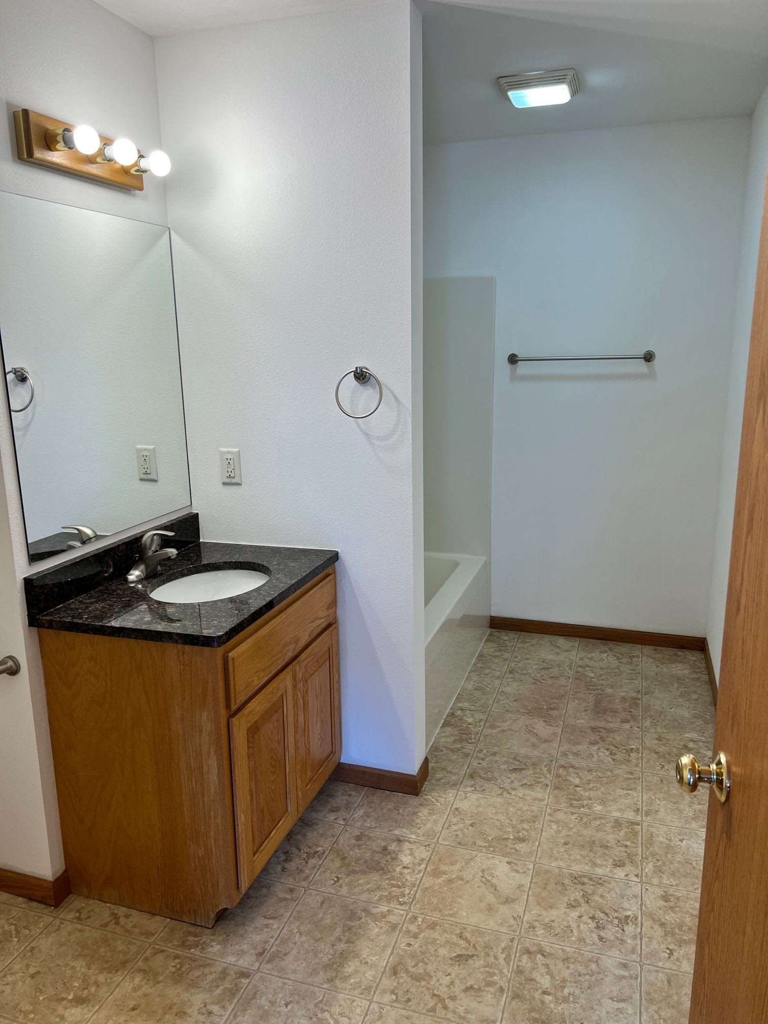 1530 W Pine St, #312 – photo 1