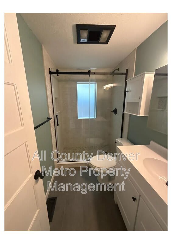 1317 Zenobia St – photo 5