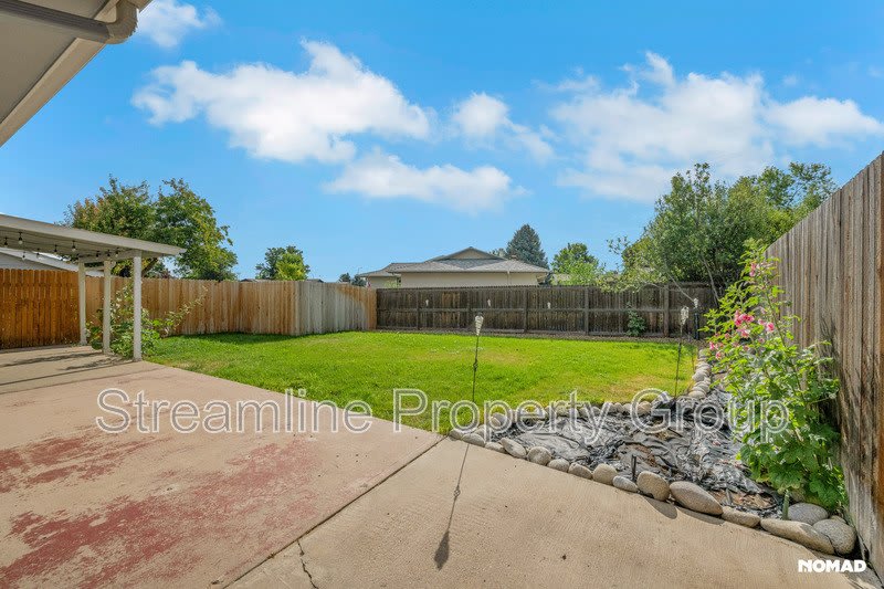 10136 W Keene Ave – photo 5