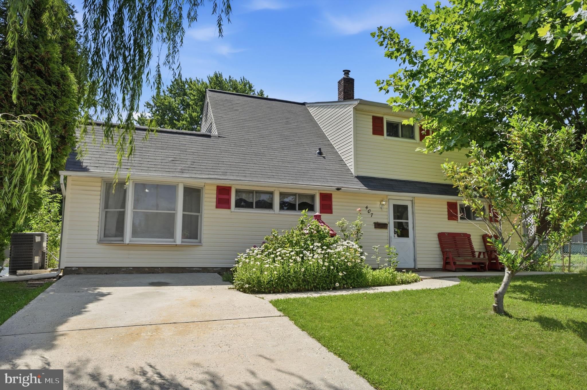 407 HOLLY Drive – photo 2