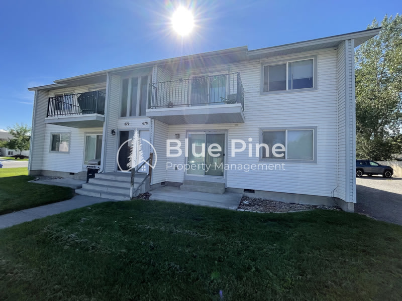672 Foster Drive – photo 1