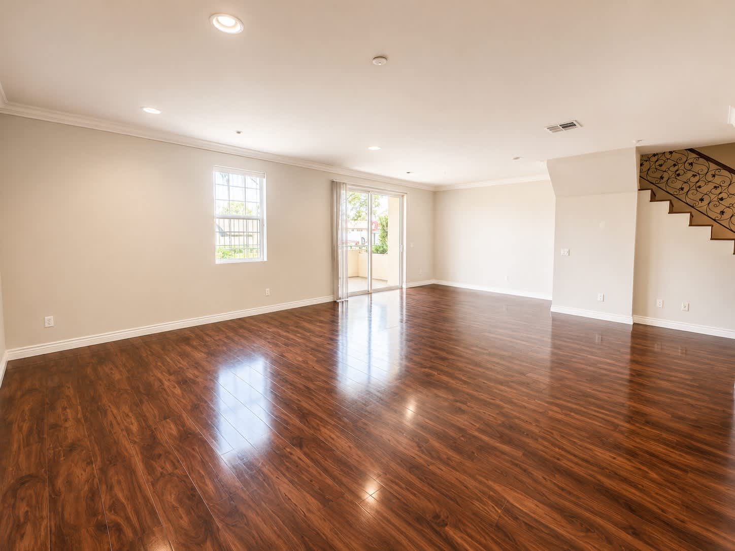1130 E Colorado St – photo 2