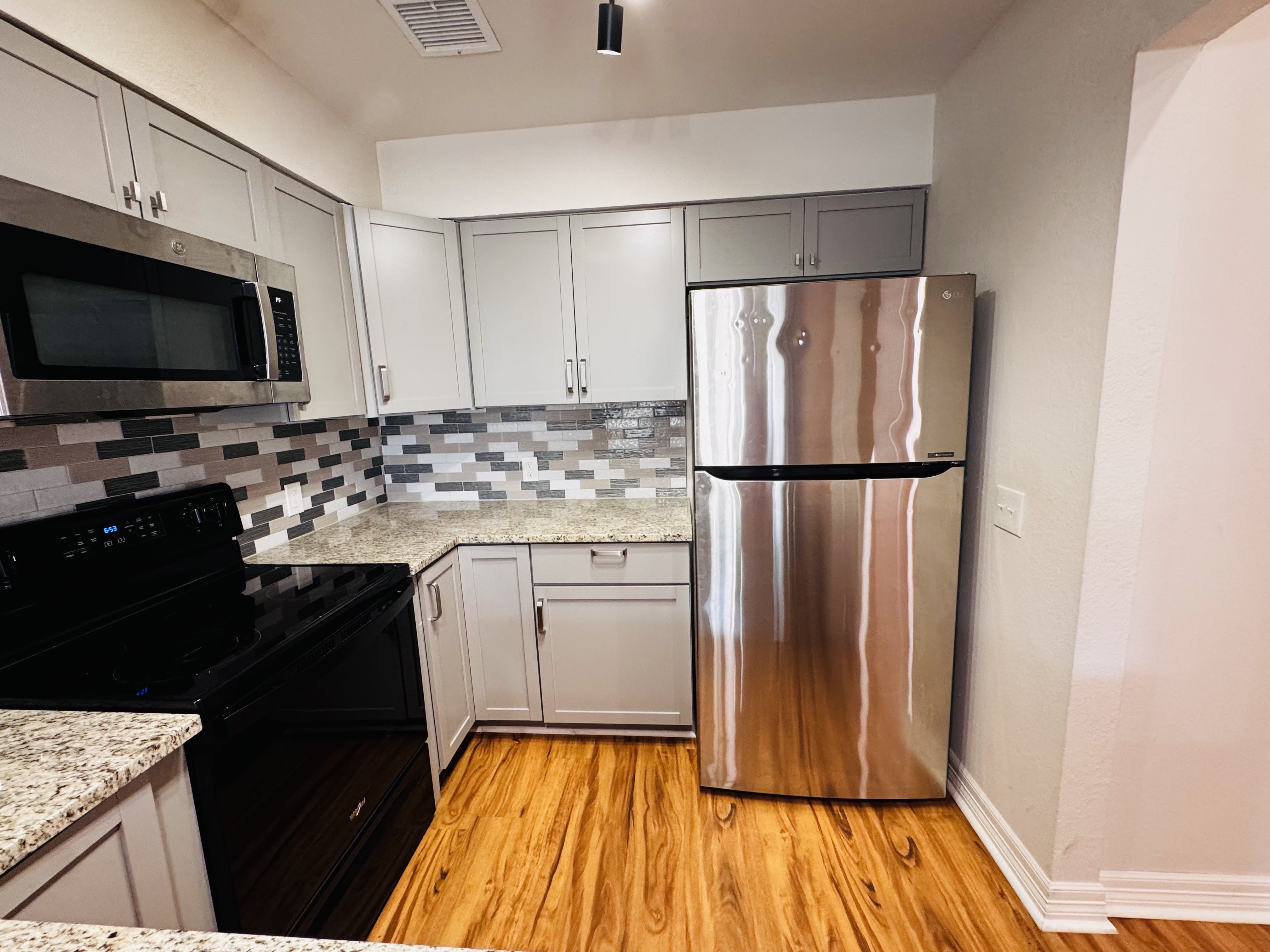 6320 East 89th Place – photo 4