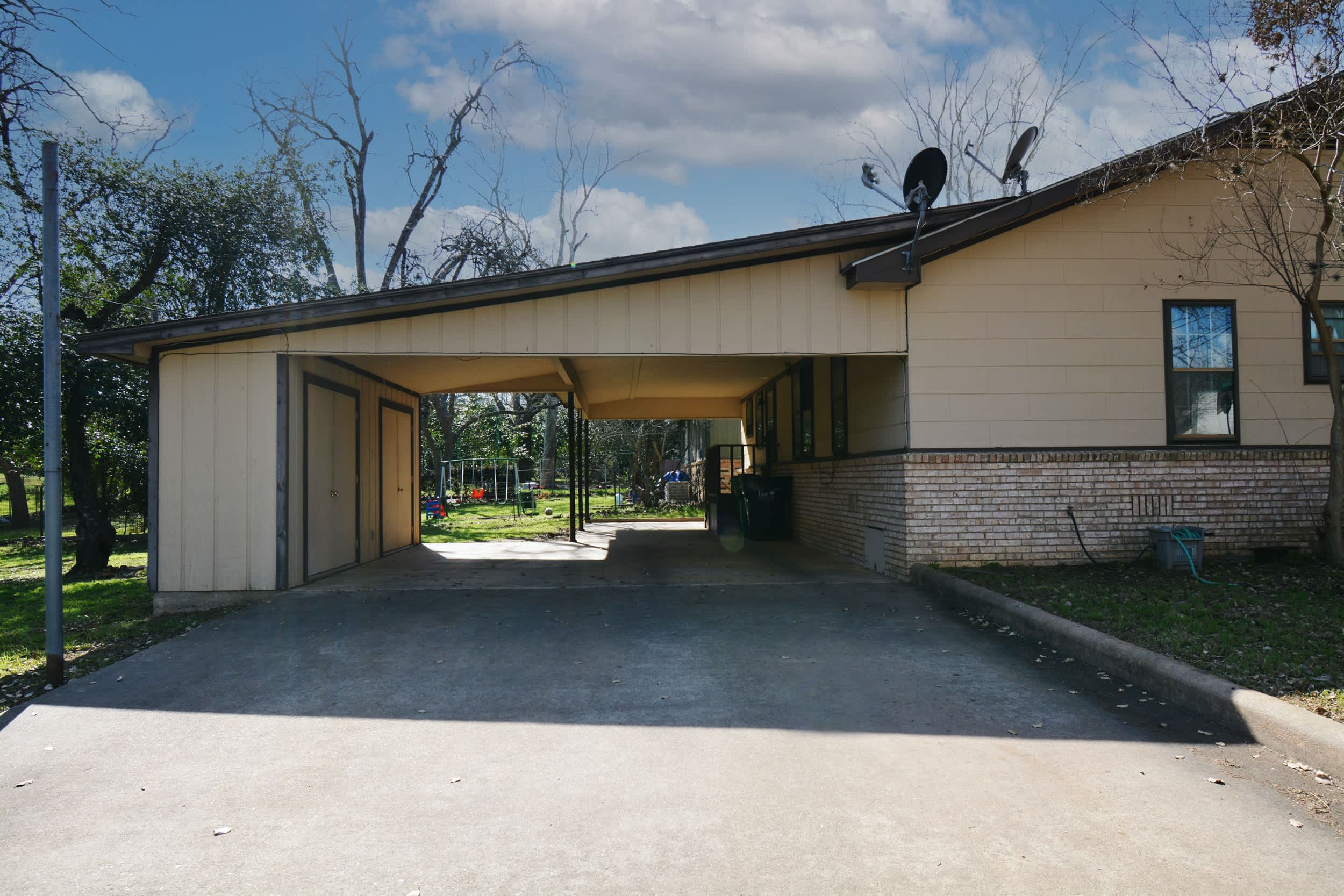 908 East Stone Street – photo 2