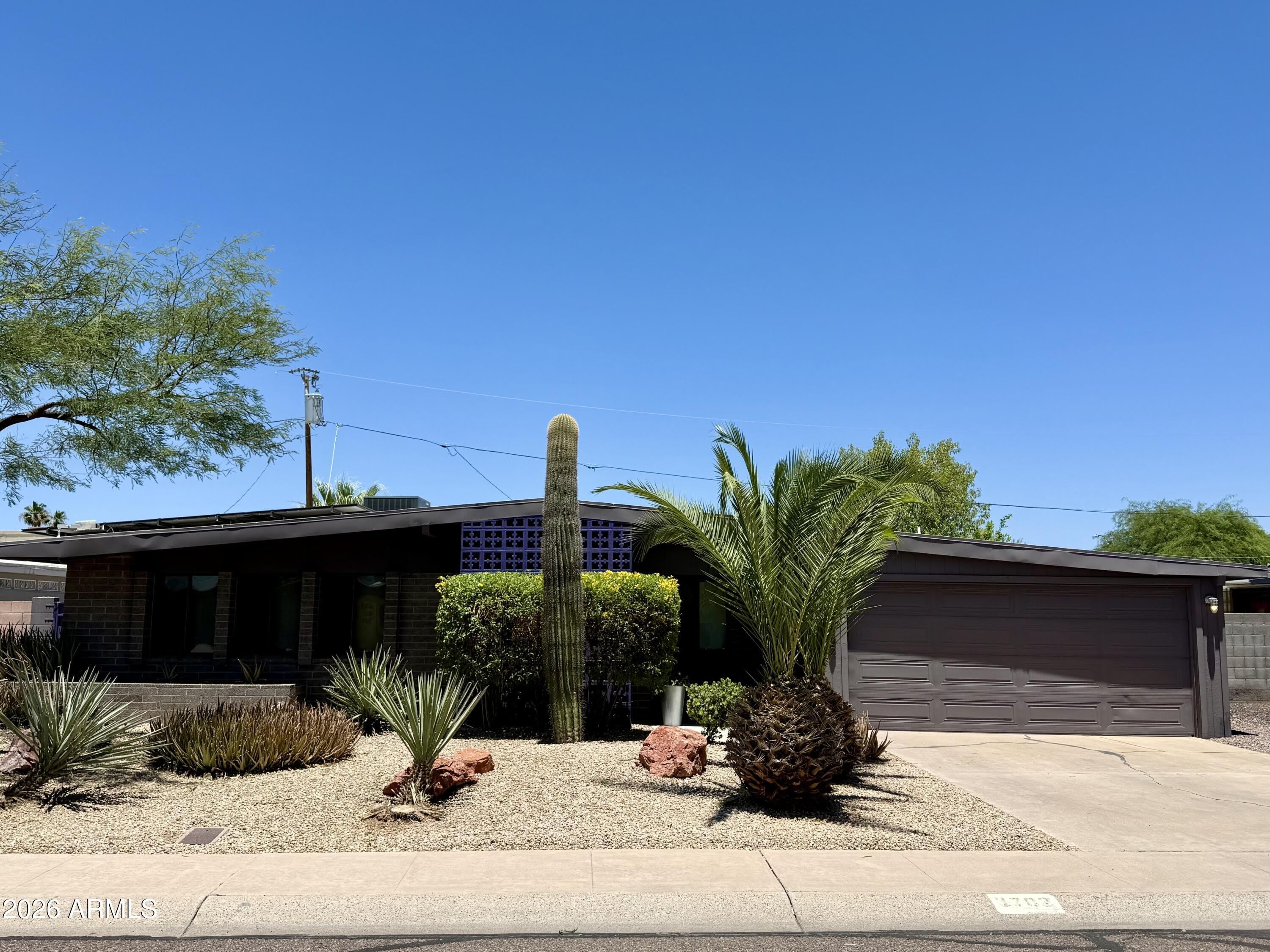 3702 E Paradise Drive – photo 2