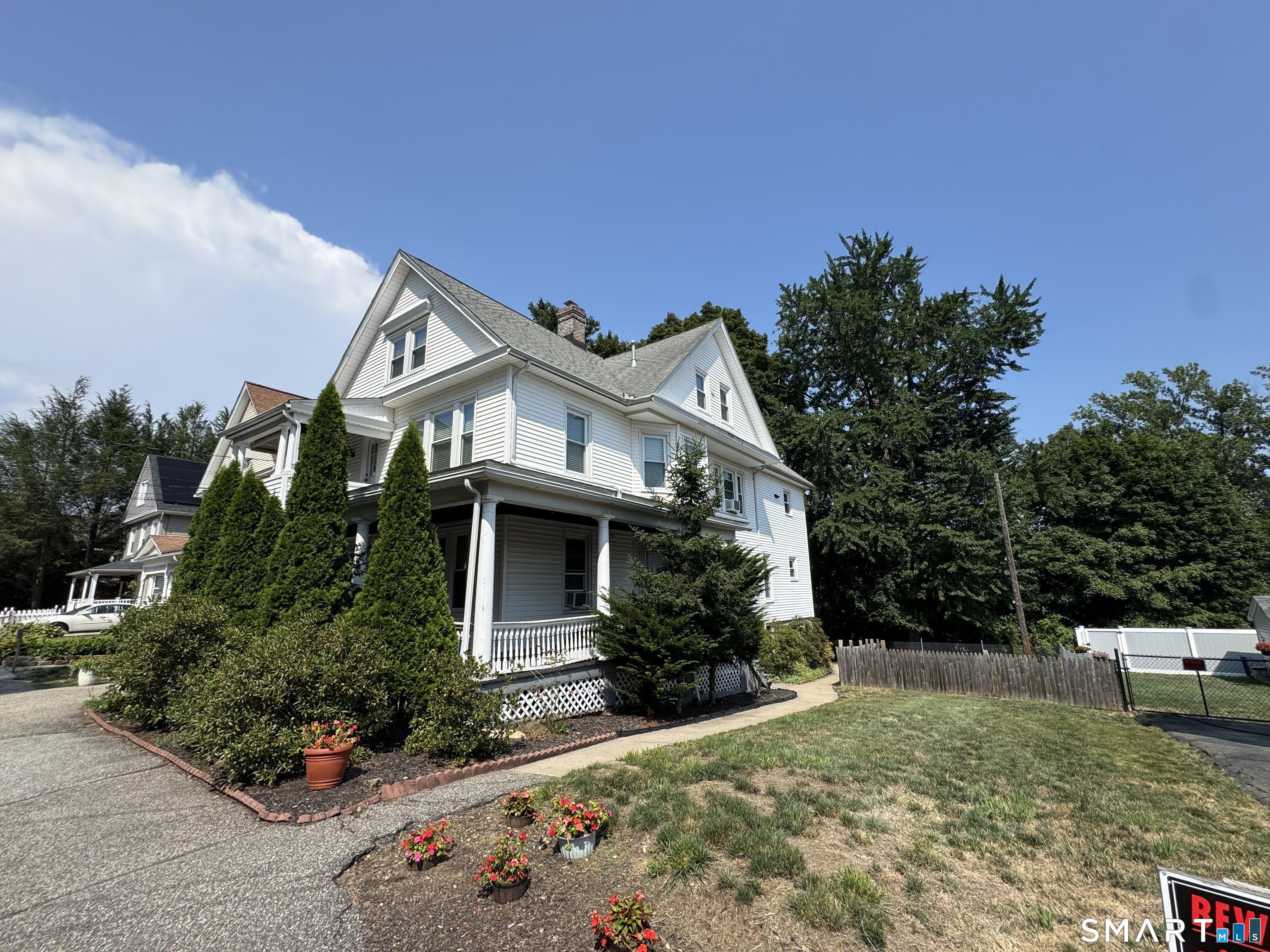227 Olivia Street – photo 2